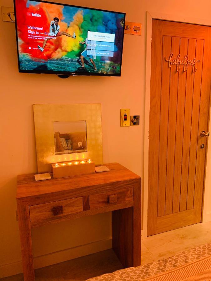 Shine Chalet - Unique & Comfortable Accommodation Redruth Luaran gambar